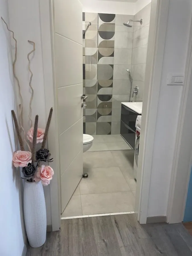 Apartment Spacious New App For 5 Persons, Close Beach&City Poreč