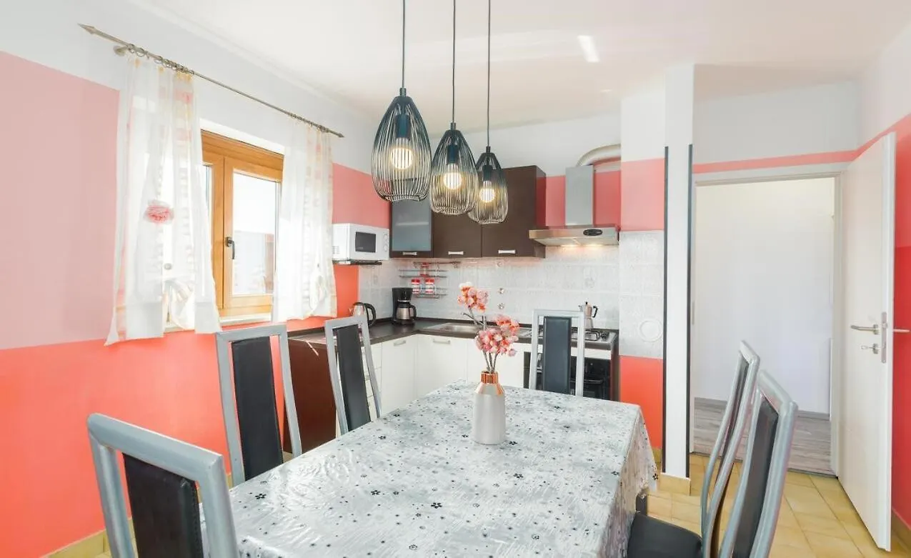 Spacious New App For 5 Persons, Close Beach&City Porec