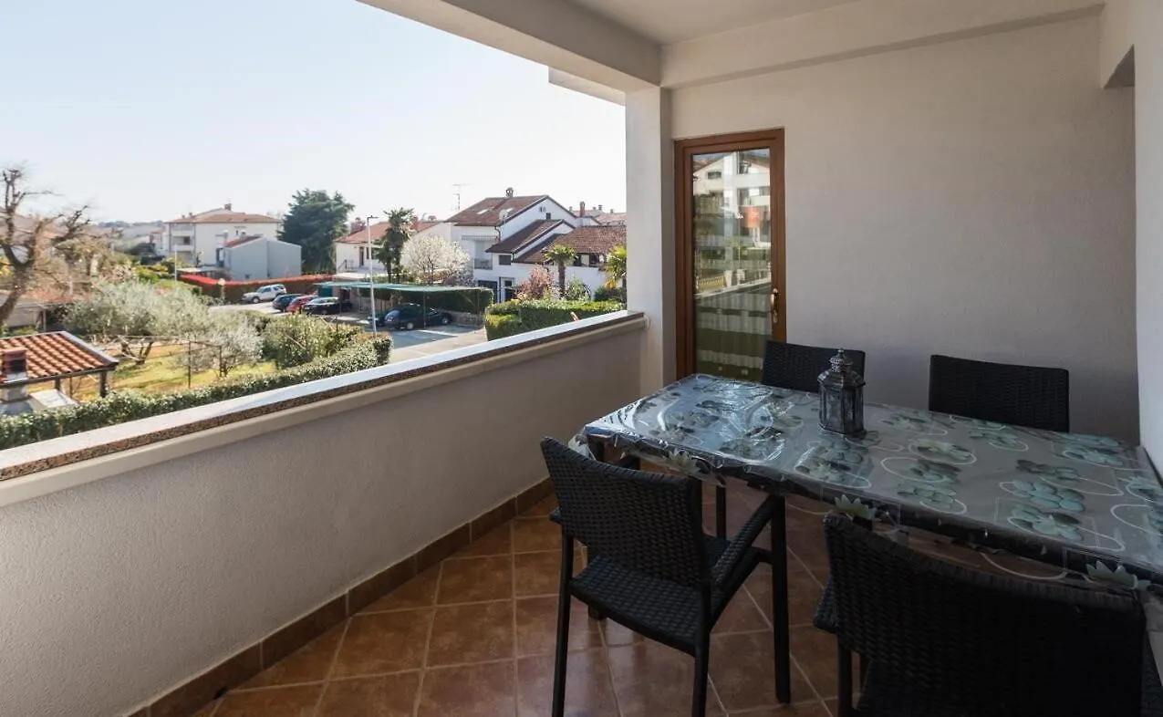 Spacious New App For 5 Persons, Close Beach&City Poreč Kroatien