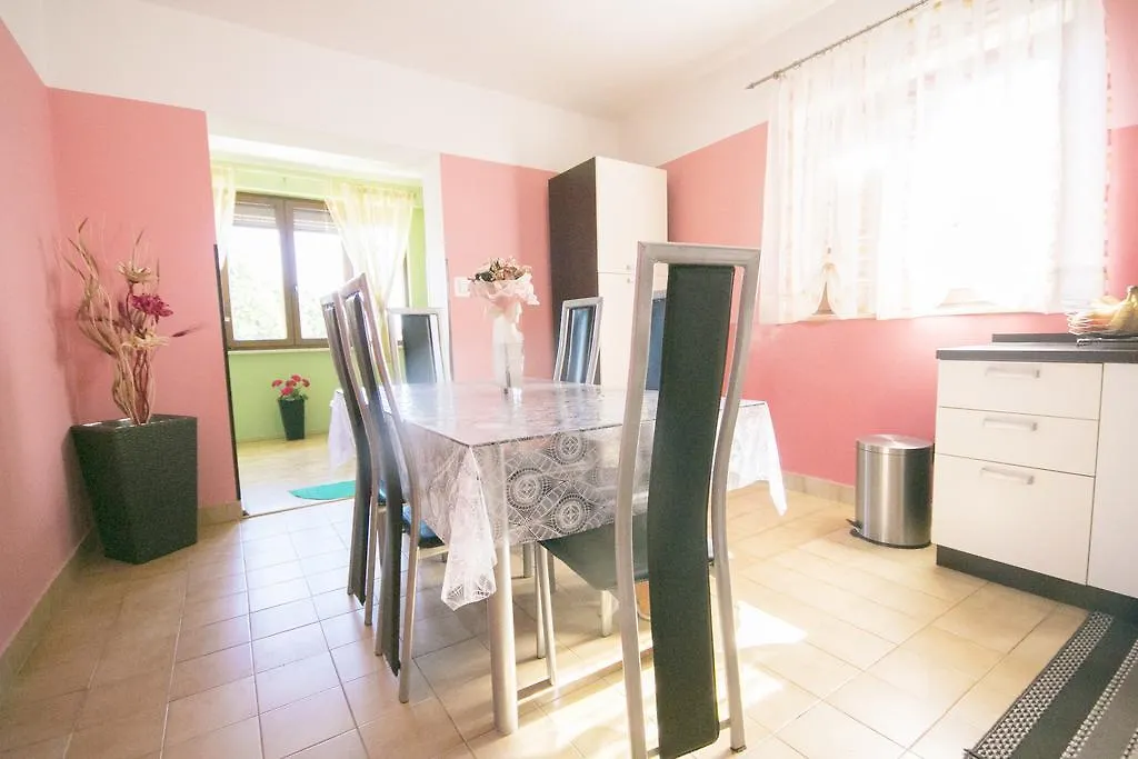 Spacious New App For 5 Persons, Close Beach&City Poreč