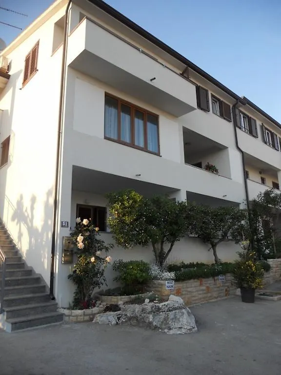 Spacious New App For 5 Persons, Close Beach&City Poreč Apartment