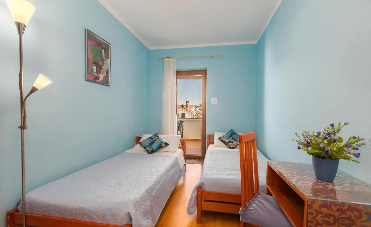 Spacious New App For 5 Persons, Close Beach&City Poreč Apartamento